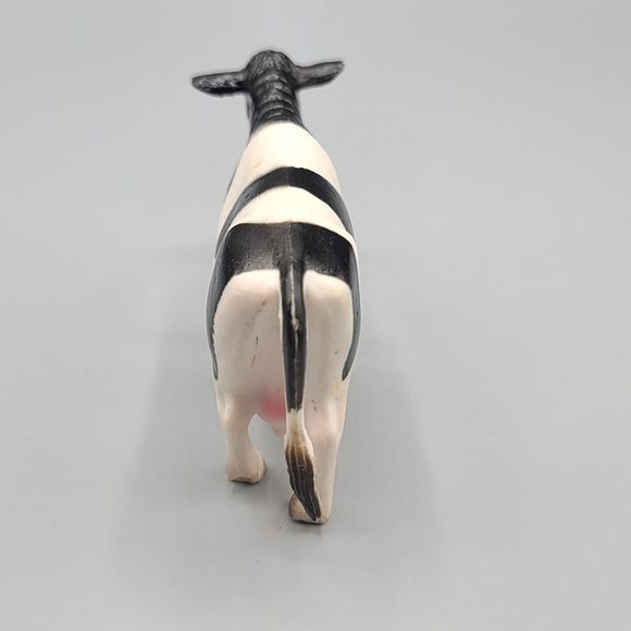 New Ray Toy Plastic Dairy Milking Stations With Cows Lot Of 6 Pieces - Picture 12 of 16